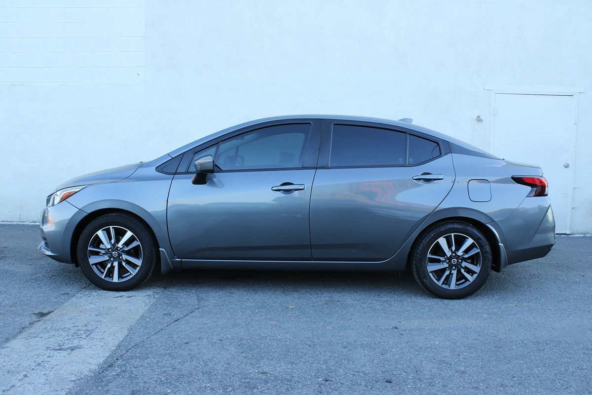 2021 Nissan Versa SV photo 4