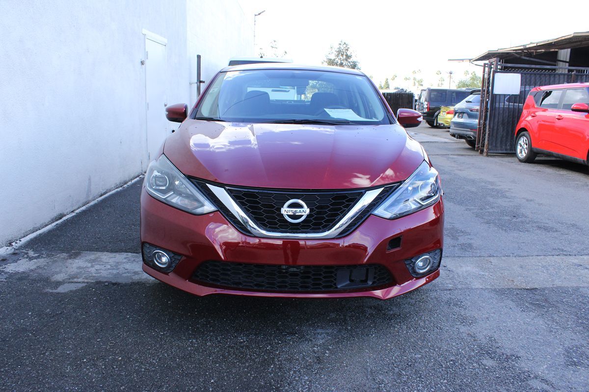 2019 Nissan Sentra SR photo 2