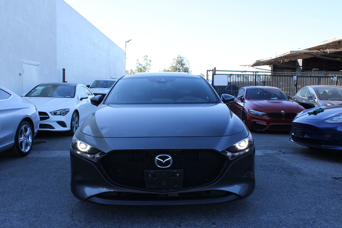 2019 Mazda Mazda3 Hatchback Premium photo 2