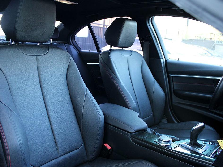 2017 BMW 3 Series 330i - Photo 14