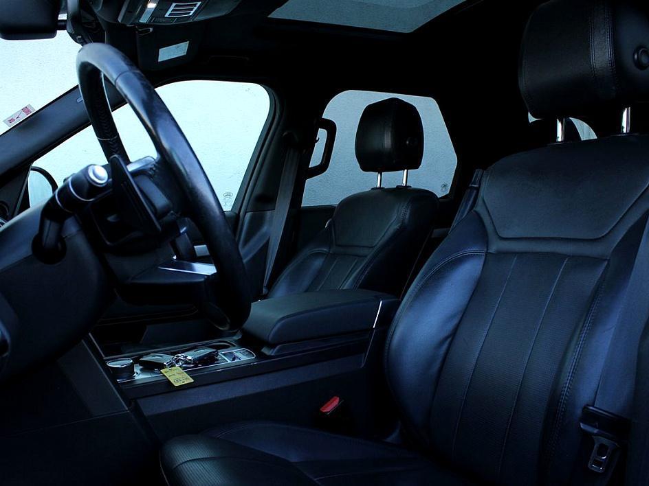 2020 Land Rover Discovery Landmark Edition - Photo 12
