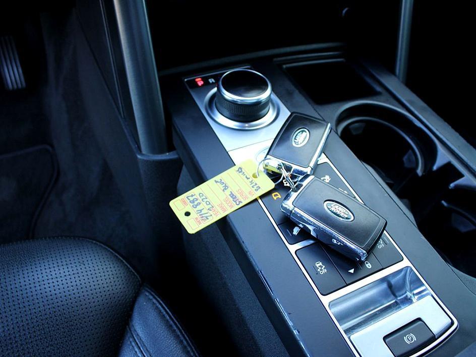 2020 Land Rover Discovery Landmark Edition - Photo 13