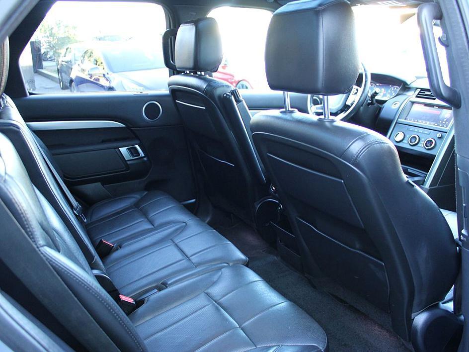 2020 Land Rover Discovery Landmark Edition - Photo 19