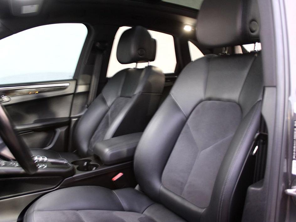 2018 Porsche Macan Base - Photo 11