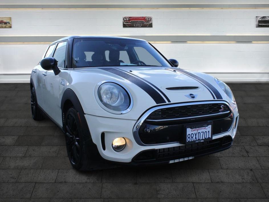 2017 MINI Clubman Cooper S's photo