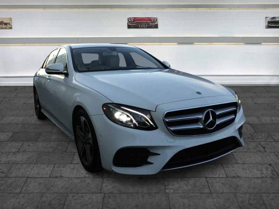 2018 Mercedes-Benz E-Class E300's photo
