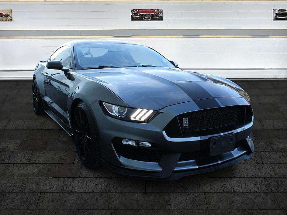 2016 Ford Mustang Shelby GT350's photo
