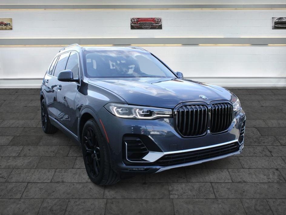 2020 BMW X7 xDrive40i's photo