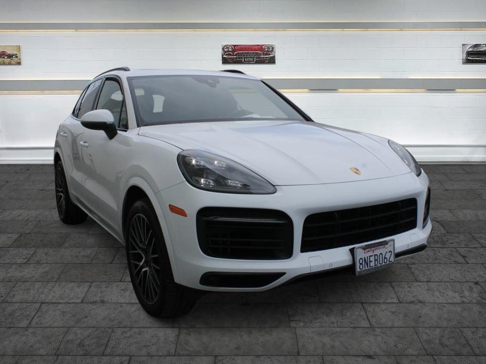 2020 Porsche Cayenne S's photo