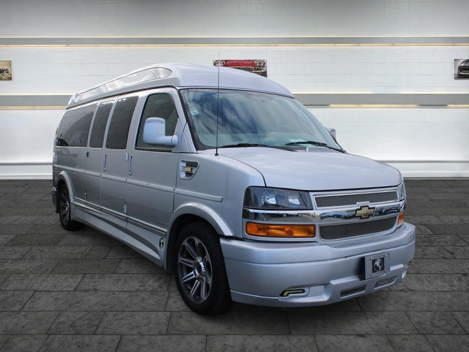 2018 Chevrolet Express 2500 Extended Work Van HD's photo