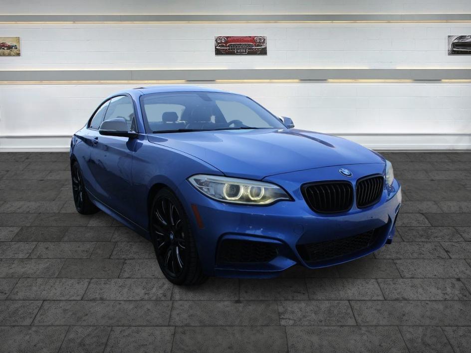 2015 BMW 2 Series M235i Coupe's photo