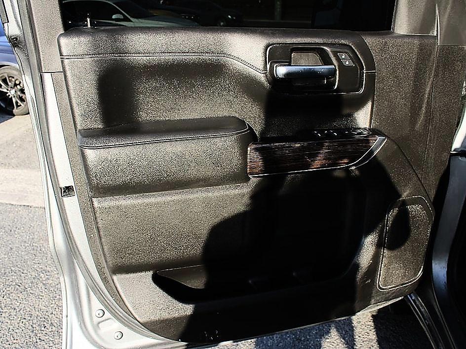 GMC Sierra photo 9