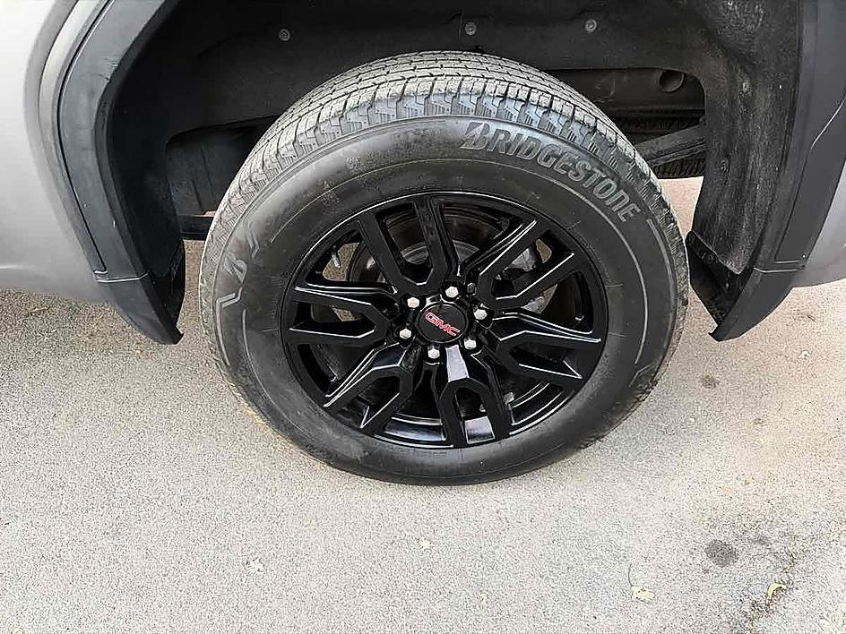 GMC Sierra photo 16