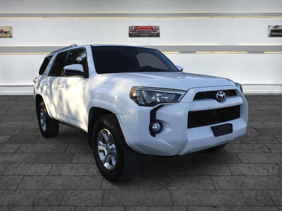 2016 Toyota 4Runner SR5 V6's photo
