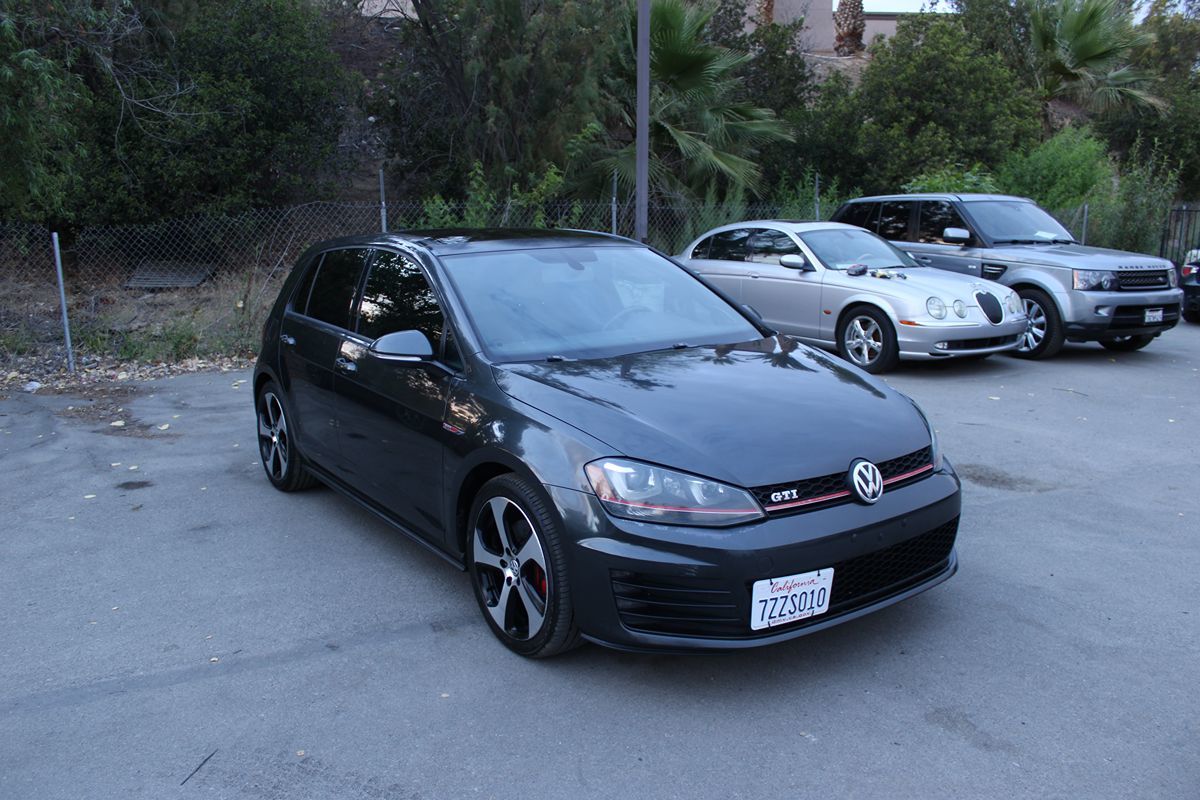 2015 Volkswagen Golf GTI 2.0T SE 4-door DSG PZEV's photo