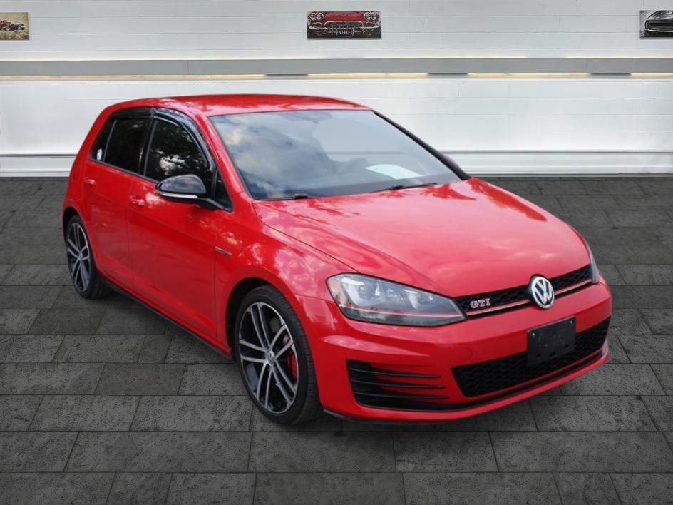 2017 Volkswagen Golf GTI 2.0T Sport 4-door's photo