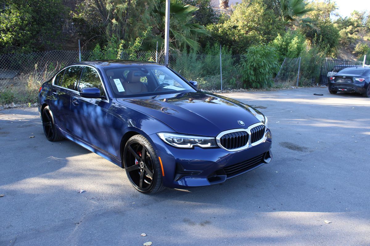 2019 BMW 3 Series 330i Sedan's photo