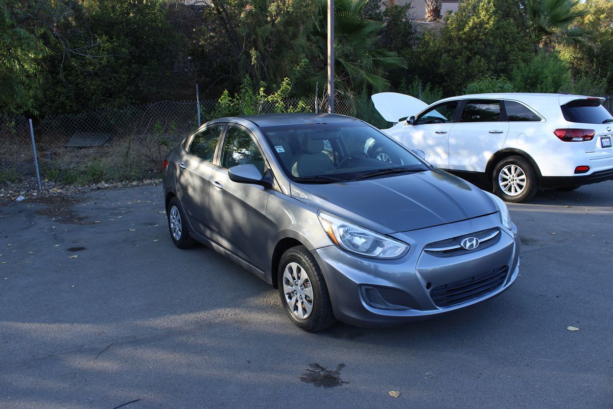 2016 Hyundai Accent's photo