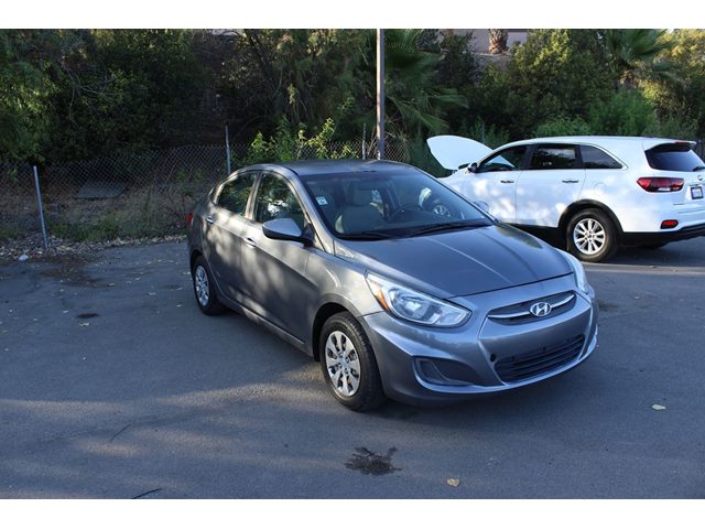 Triathlon Gray Metallic 2016 Hyundai Accent SE Sedan FWD Sedan Front-Wheel Drive Automatic