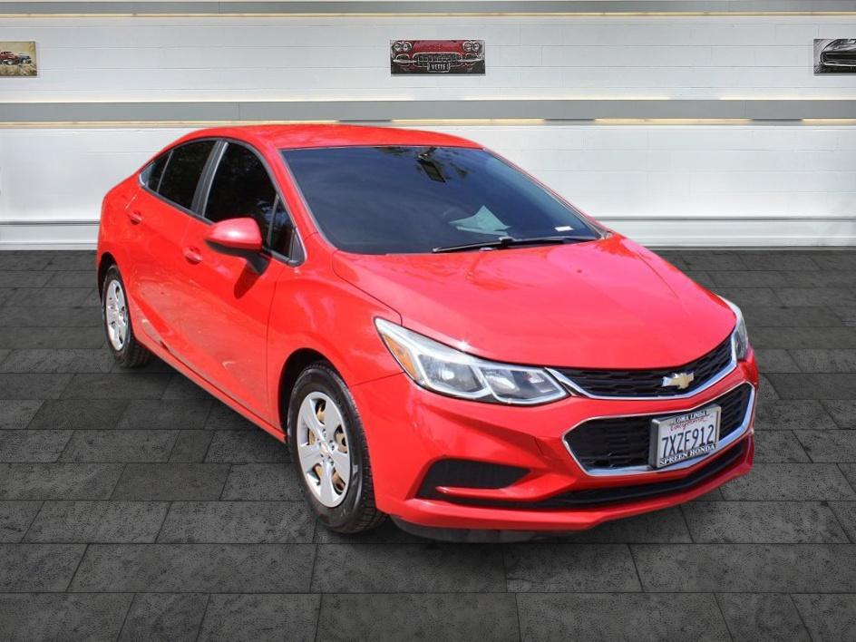 2017 Chevrolet Cruze LS Auto's photo
