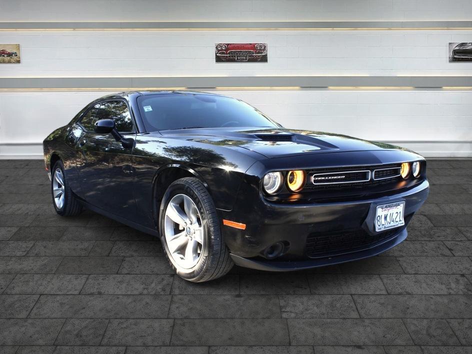 2018 Dodge Challenger SXT's photo