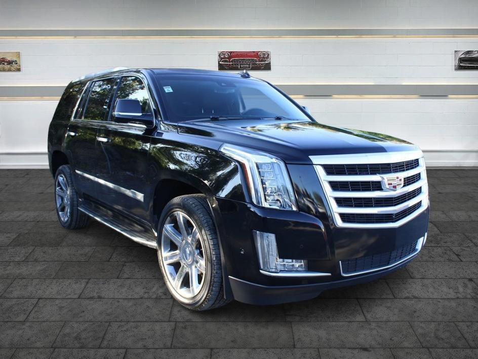 2017 Cadillac Escalade 2WD Luxury's photo