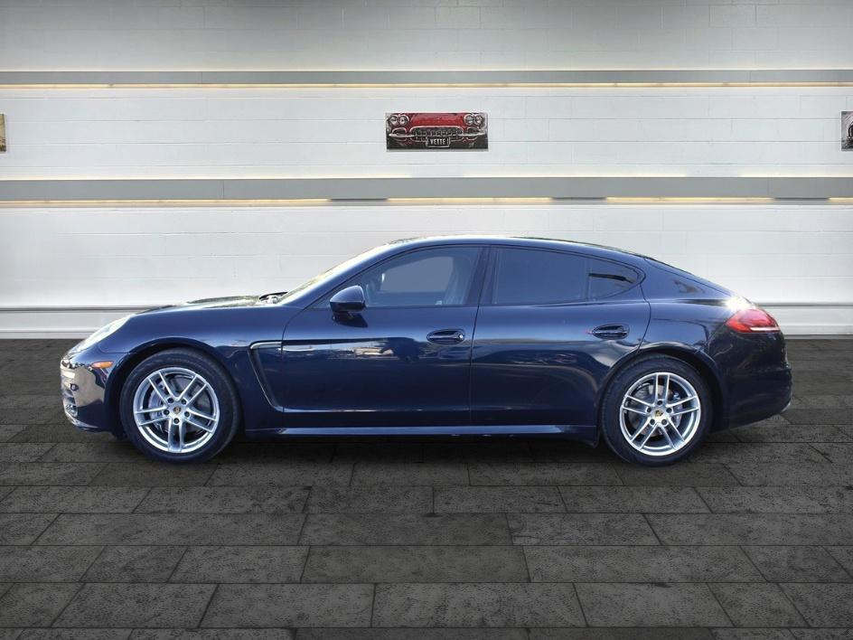 View vehicle photo 4