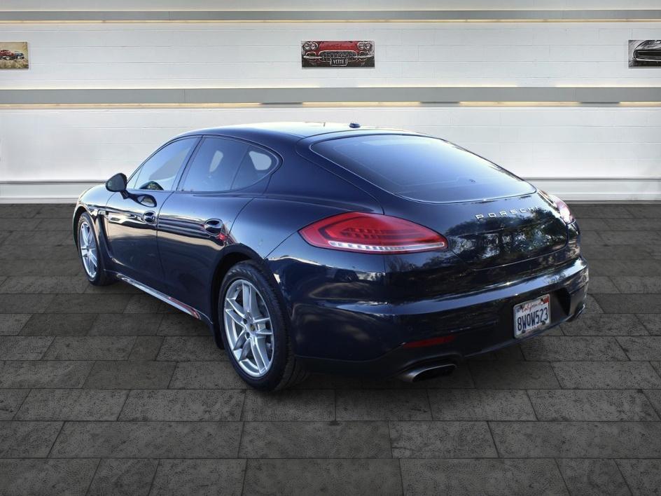 View vehicle photo 5