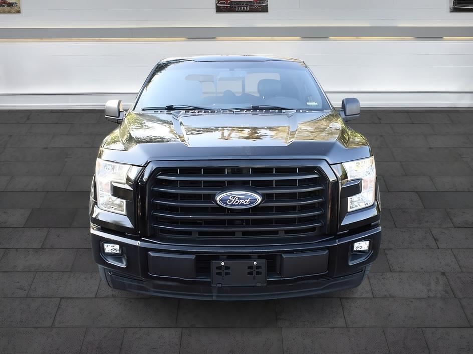 Ford F-150 photo 2