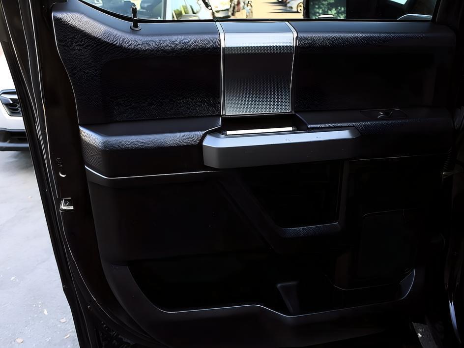 Ford F-150 photo 9