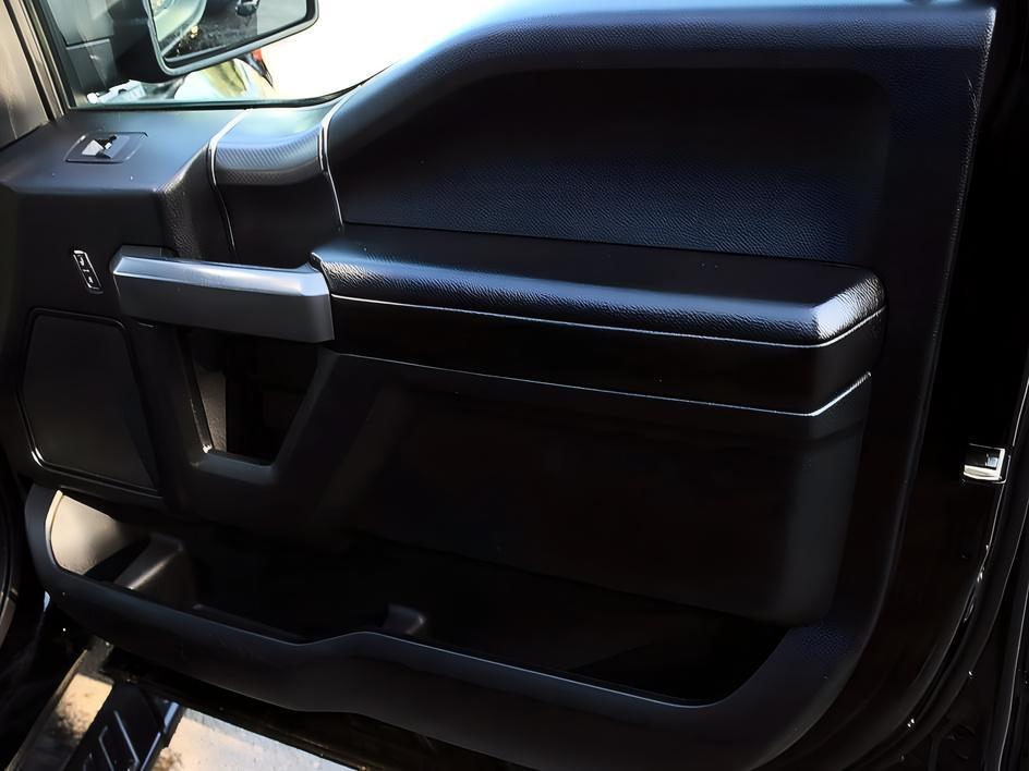 Ford F-150 photo 17