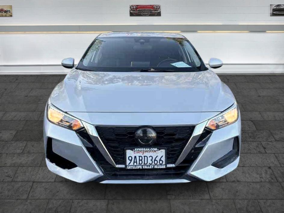 Nissan Sentra photo 2