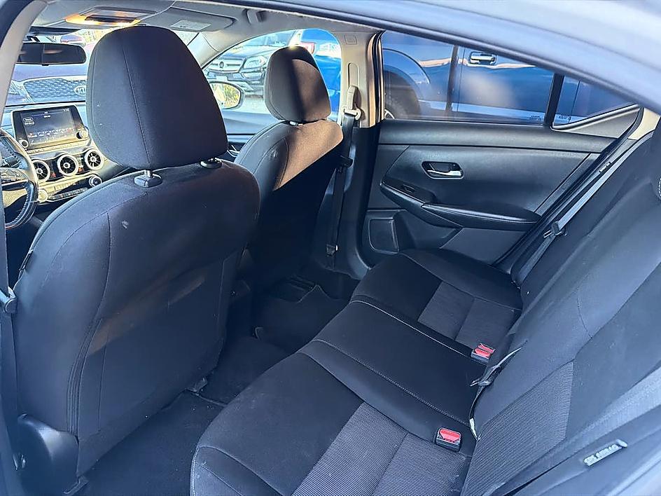 Nissan Sentra photo 9