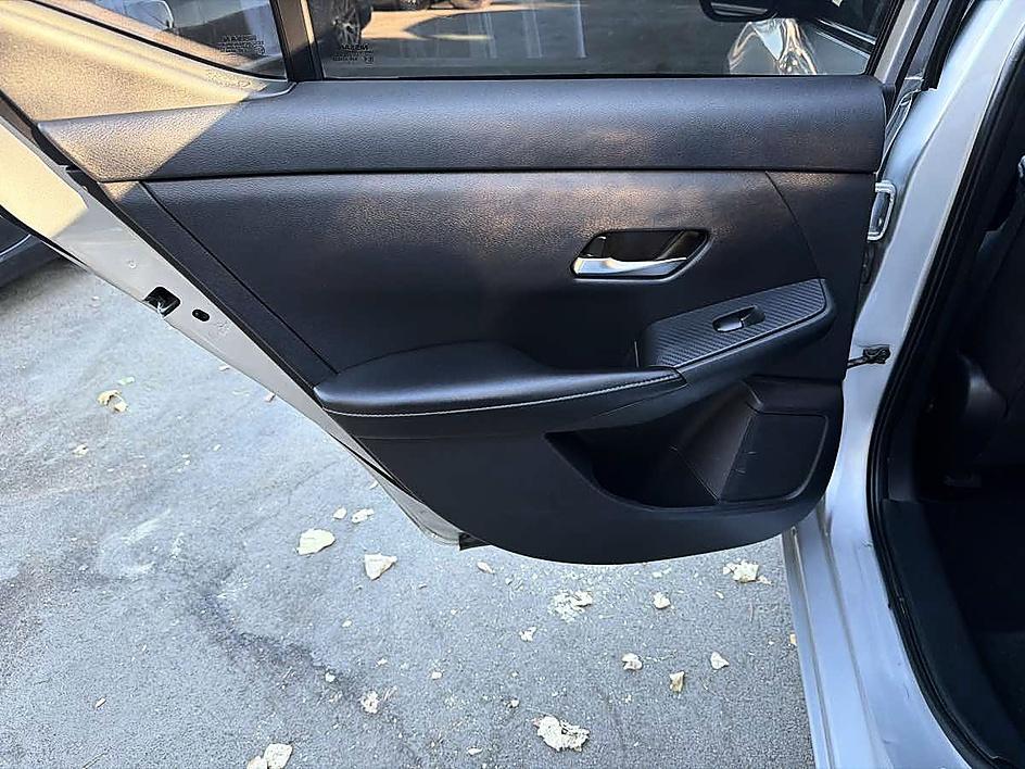 Nissan Sentra photo 12