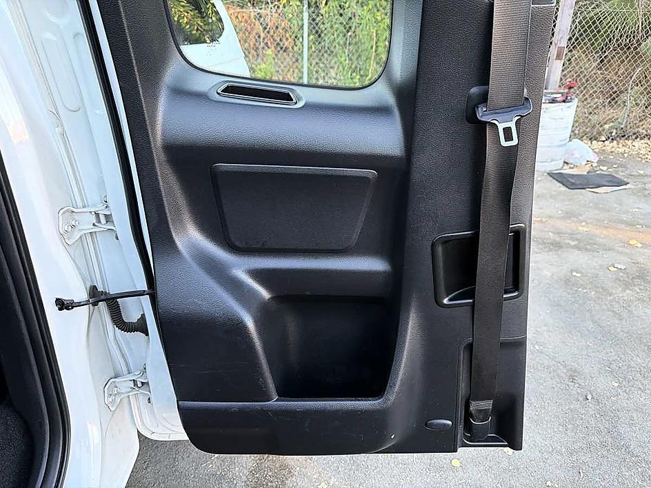 Toyota Tacoma photo 14