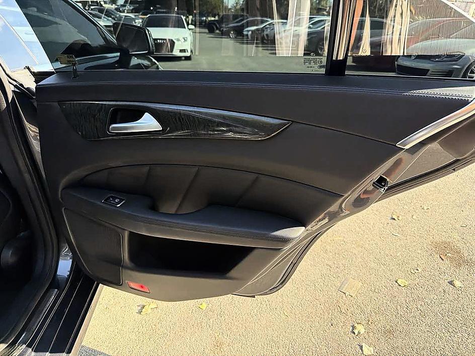 Mercedes-Benz CLS photo 18