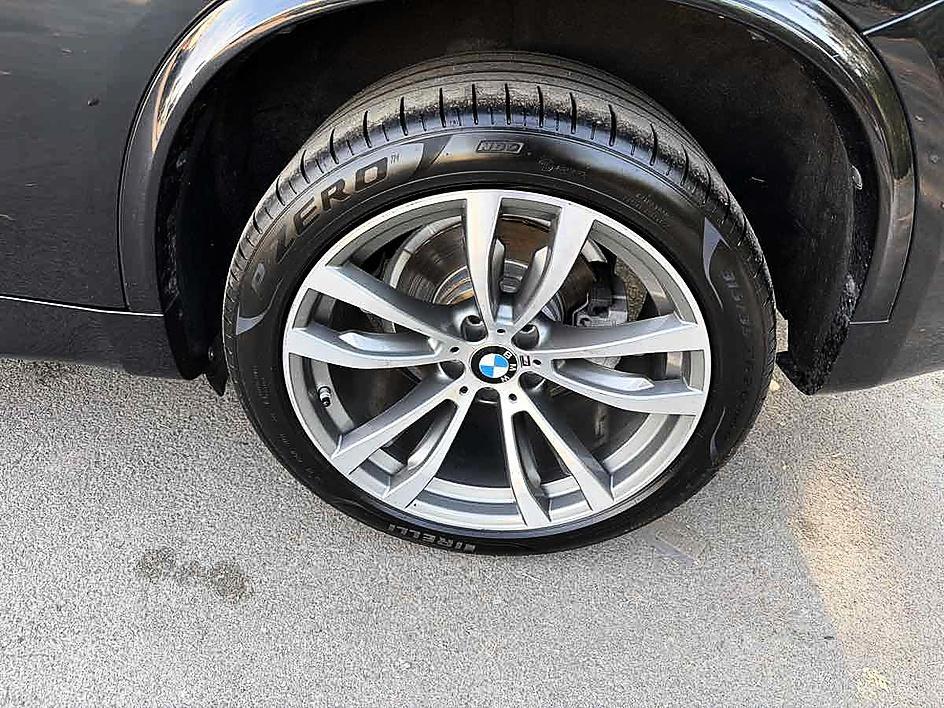 BMW X5 photo 9