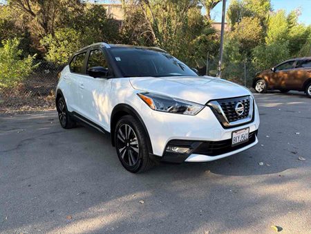 2019 Nissan Kicks SR