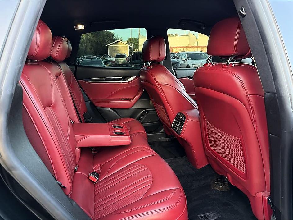Maserati Levante photo 18