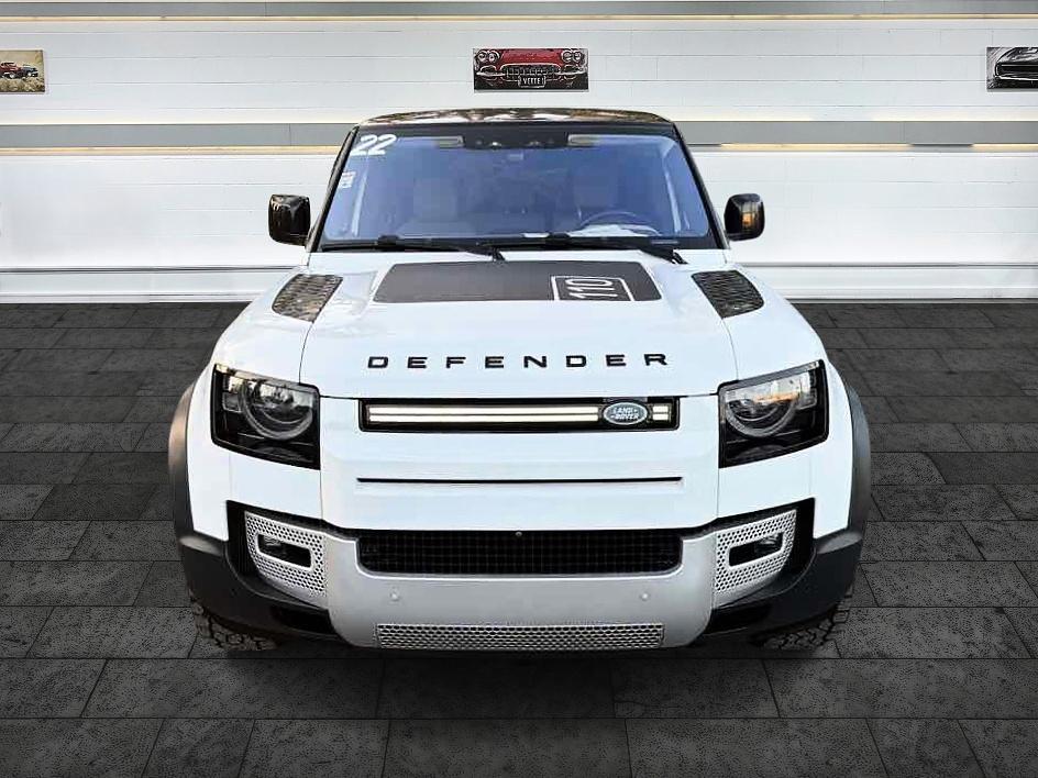 Land Rover Defender photo 2