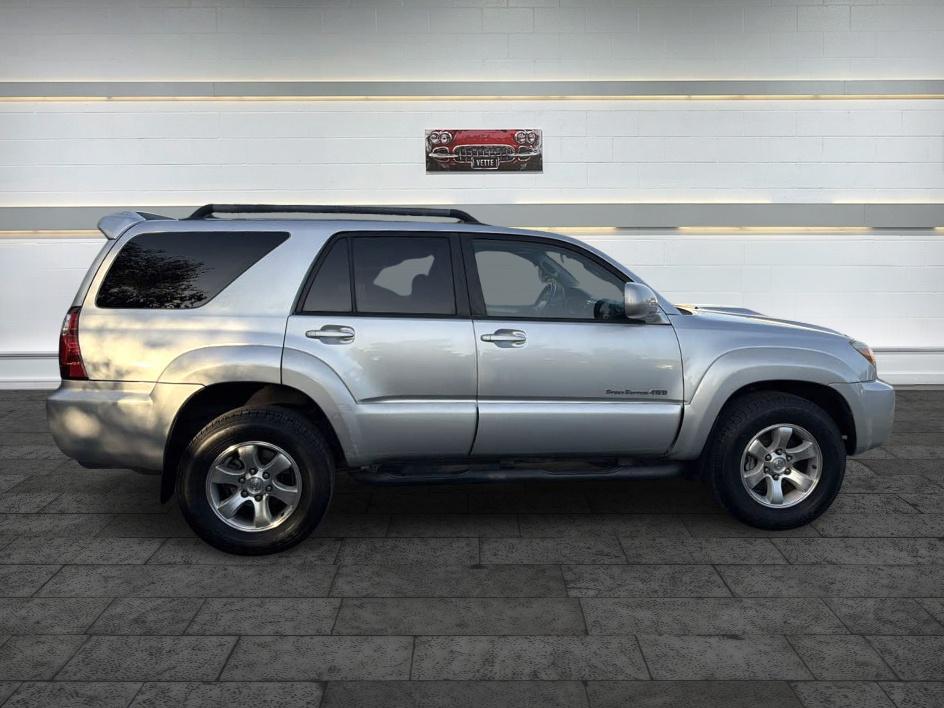 Toyota 4Runner photo 8