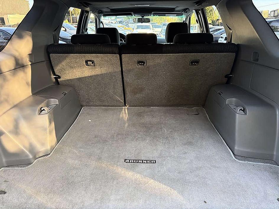 Toyota 4Runner photo 11