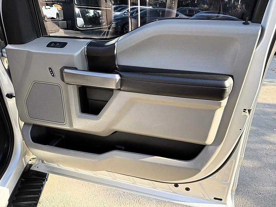 Ford F-150 photo 22