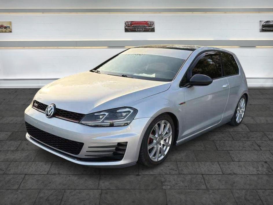 Volkswagen Golf GTI photo 3
