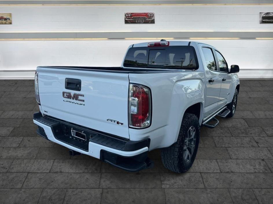 GMC Canyon photo 7