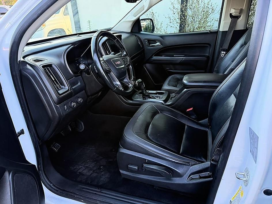 GMC Canyon photo 9