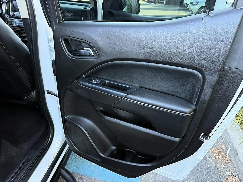 GMC Canyon photo 16