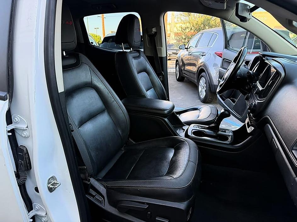 GMC Canyon photo 17