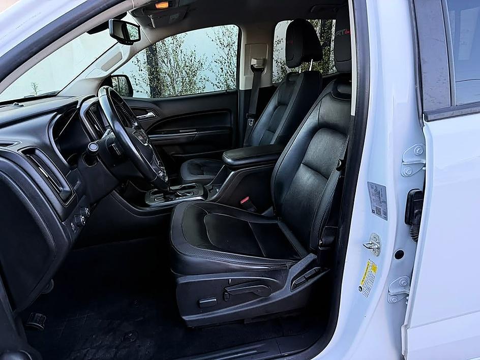 GMC Canyon photo 23