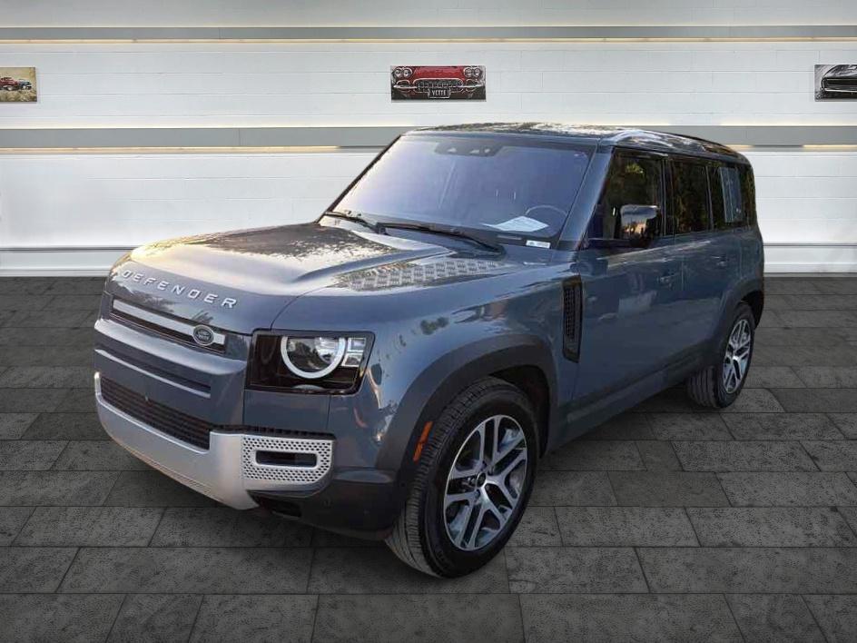 Land Rover Defender photo 3